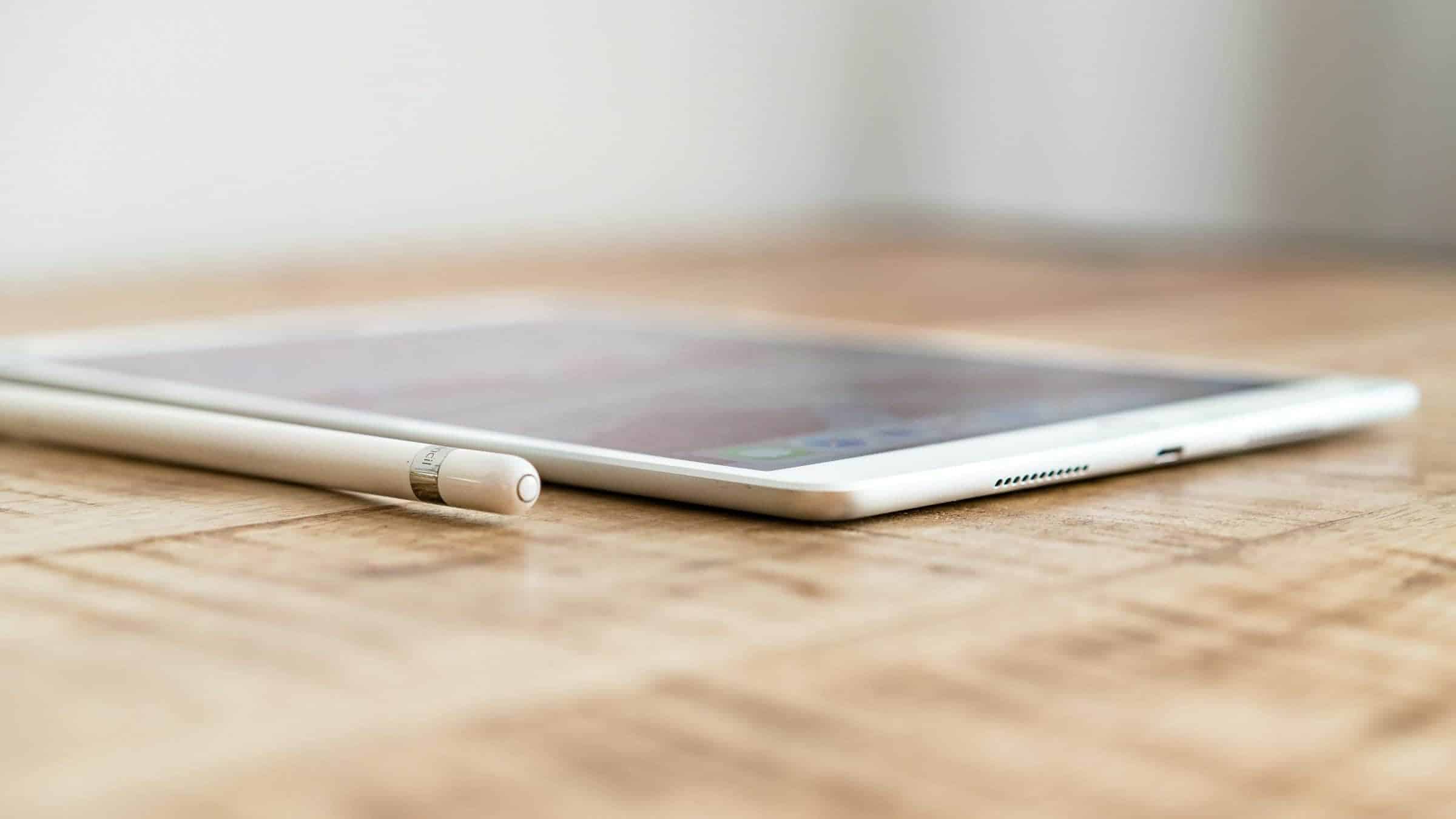 Mood Apple iPad Air 2019 with Apple Pencil