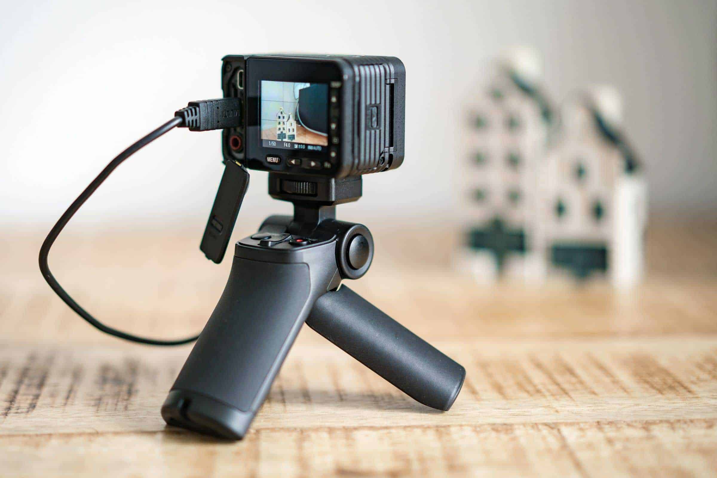 Sony-RXO-II-Stativ-back