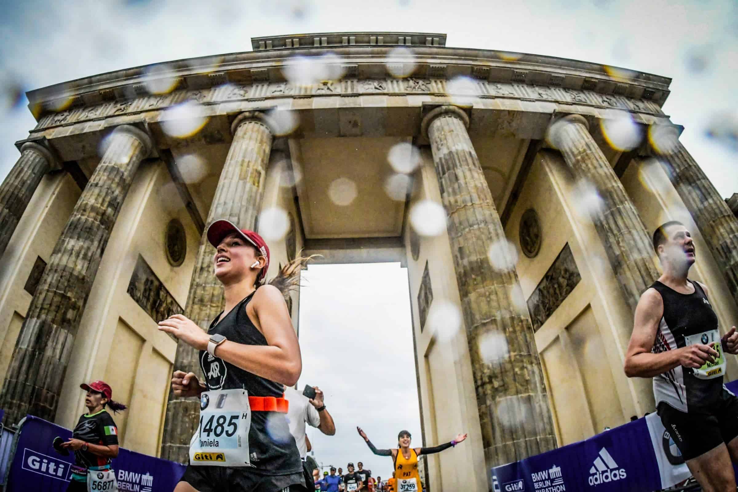 Daniela Wildi Berlin Marathon 2019 Brandeburger Tor Apple Watch Series 4