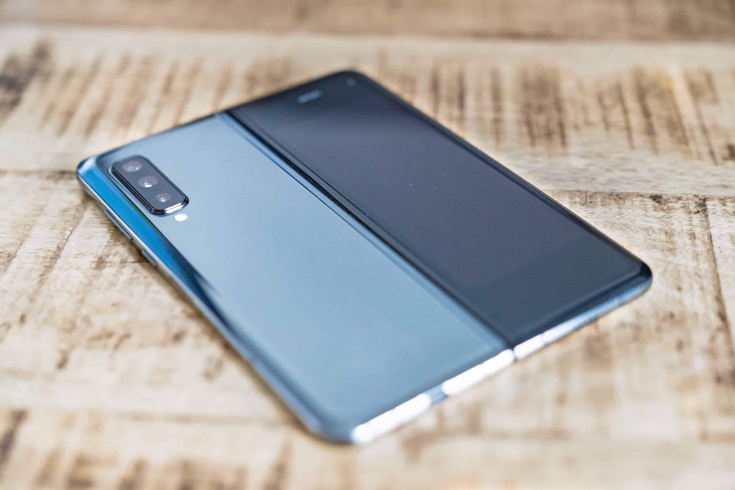 Samsung Galaxy Fold both Display