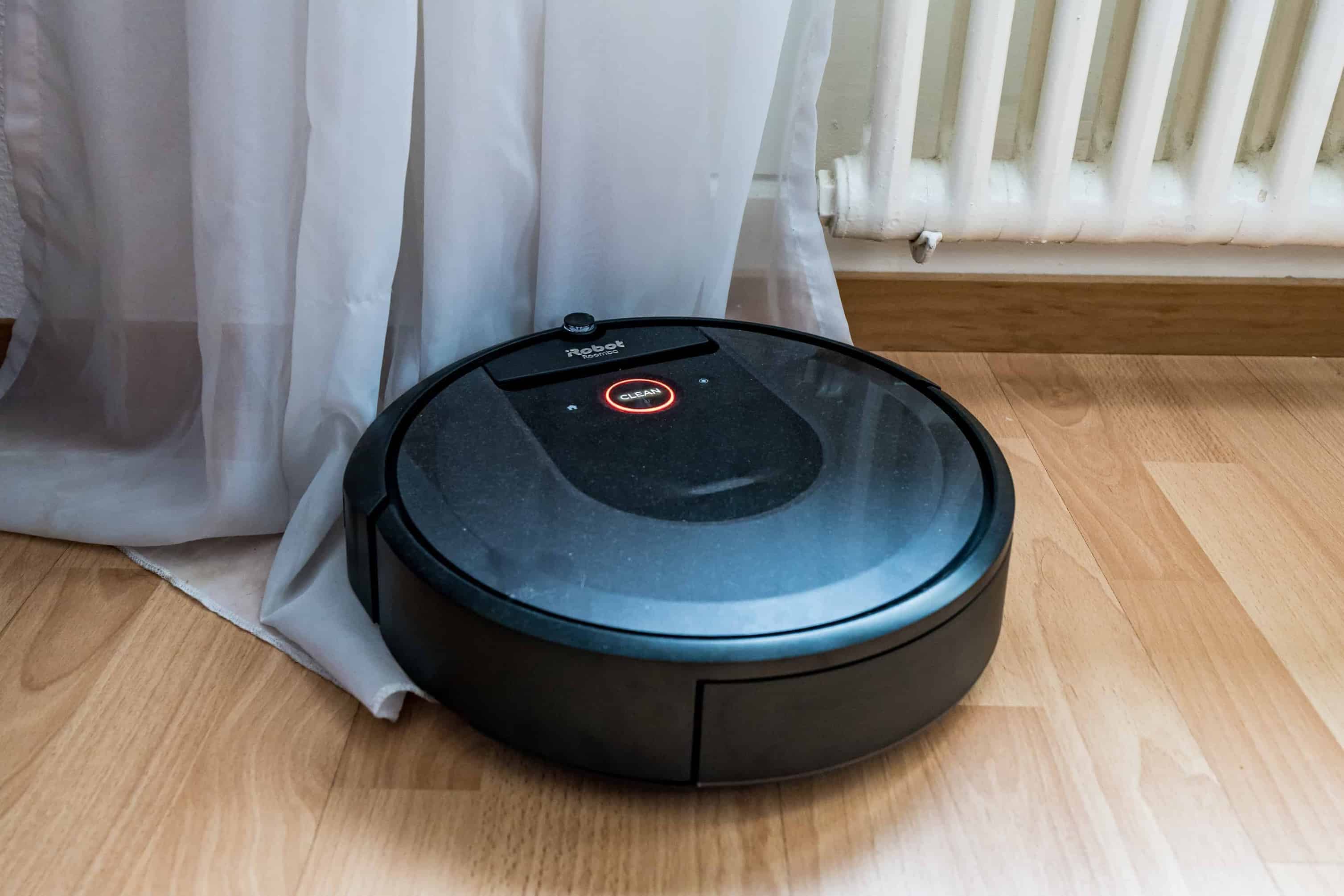iRobot Roomba i7+ Vorhang
