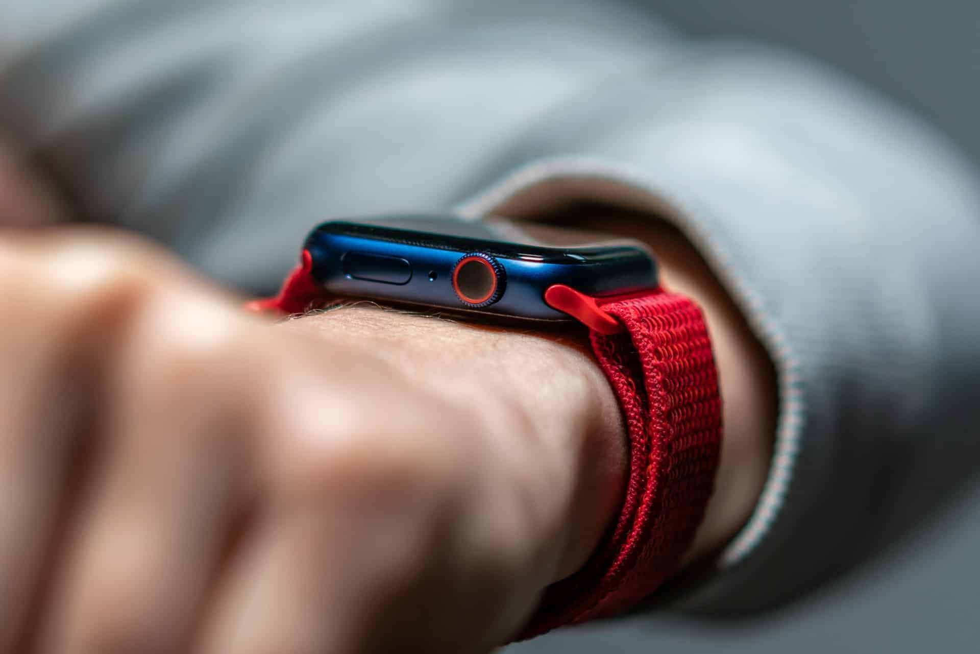 Apple Watch Series 6 Blau RED
