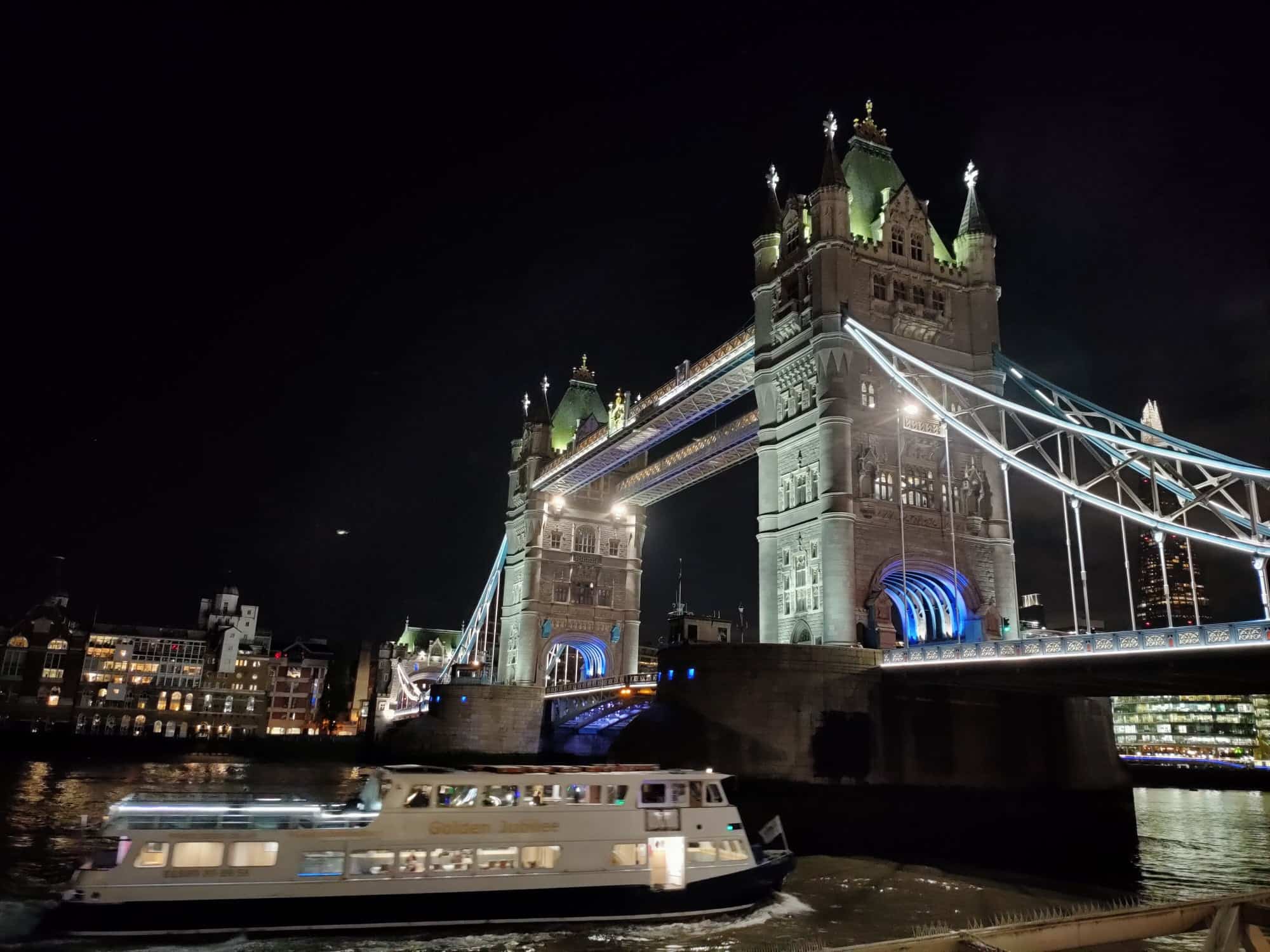 OPPO Reno2 Night Mode London Tower Bridge