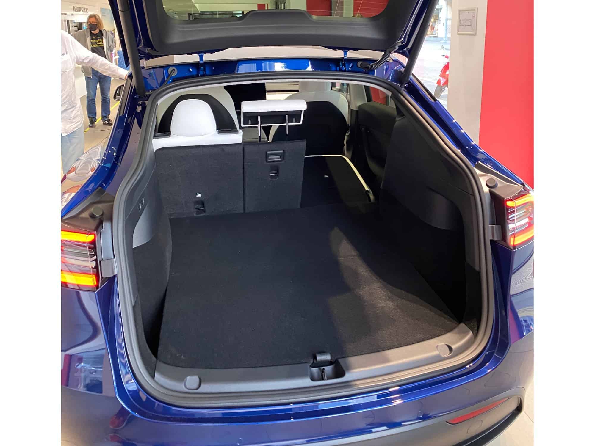 Tesla Model Y Unveil Event Zürich August 2021 - 4