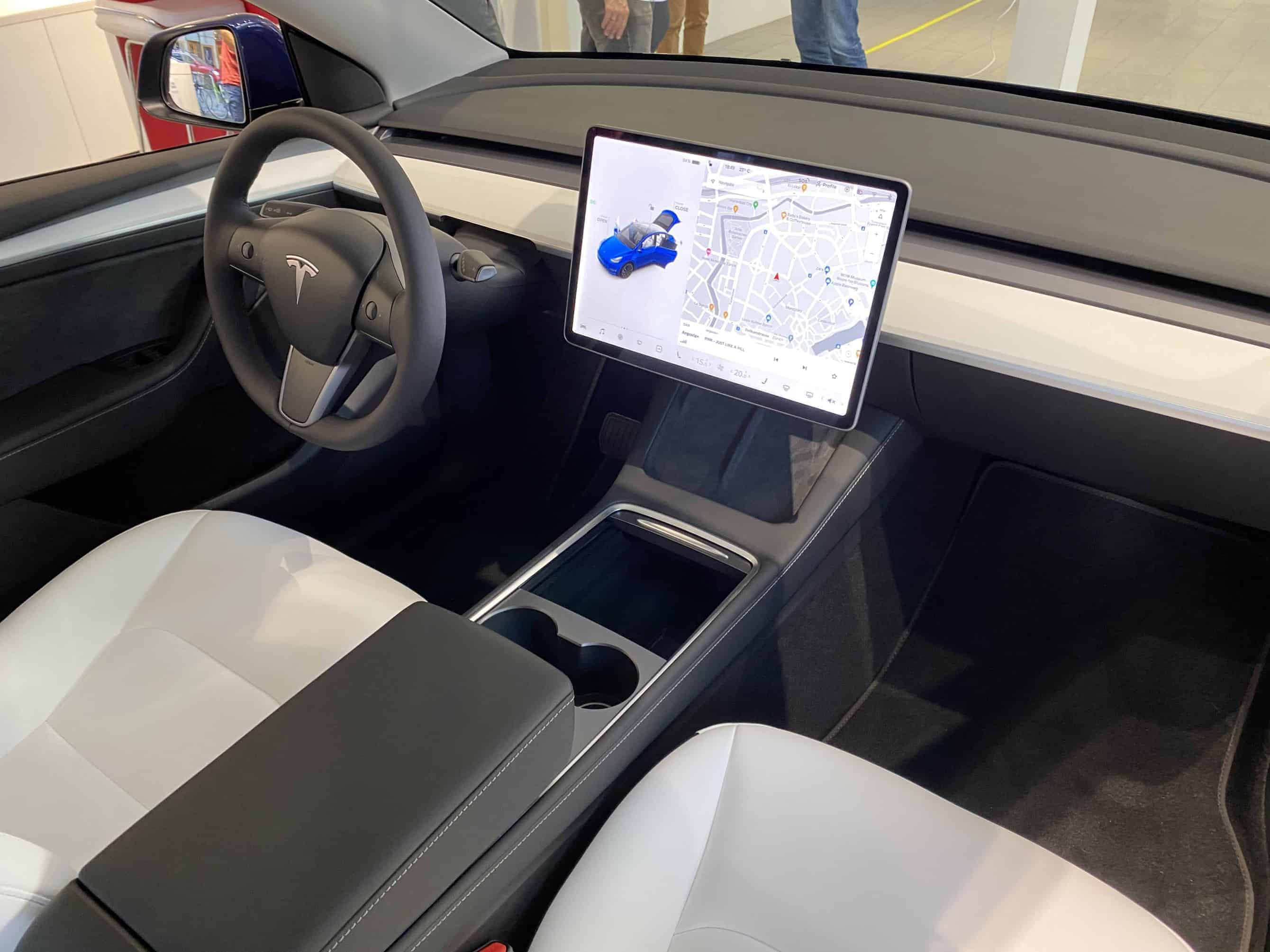 Tesla Model Y Unveil Event Zürich August 2021 - 5