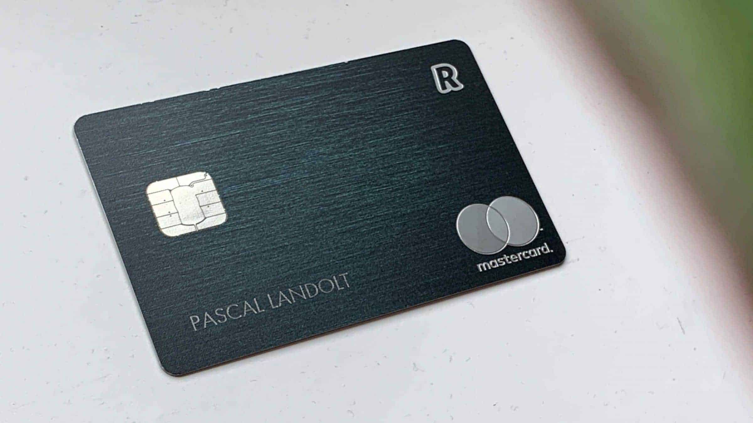 Revolut-App-and-Cards-Mastercard-Green-Detail