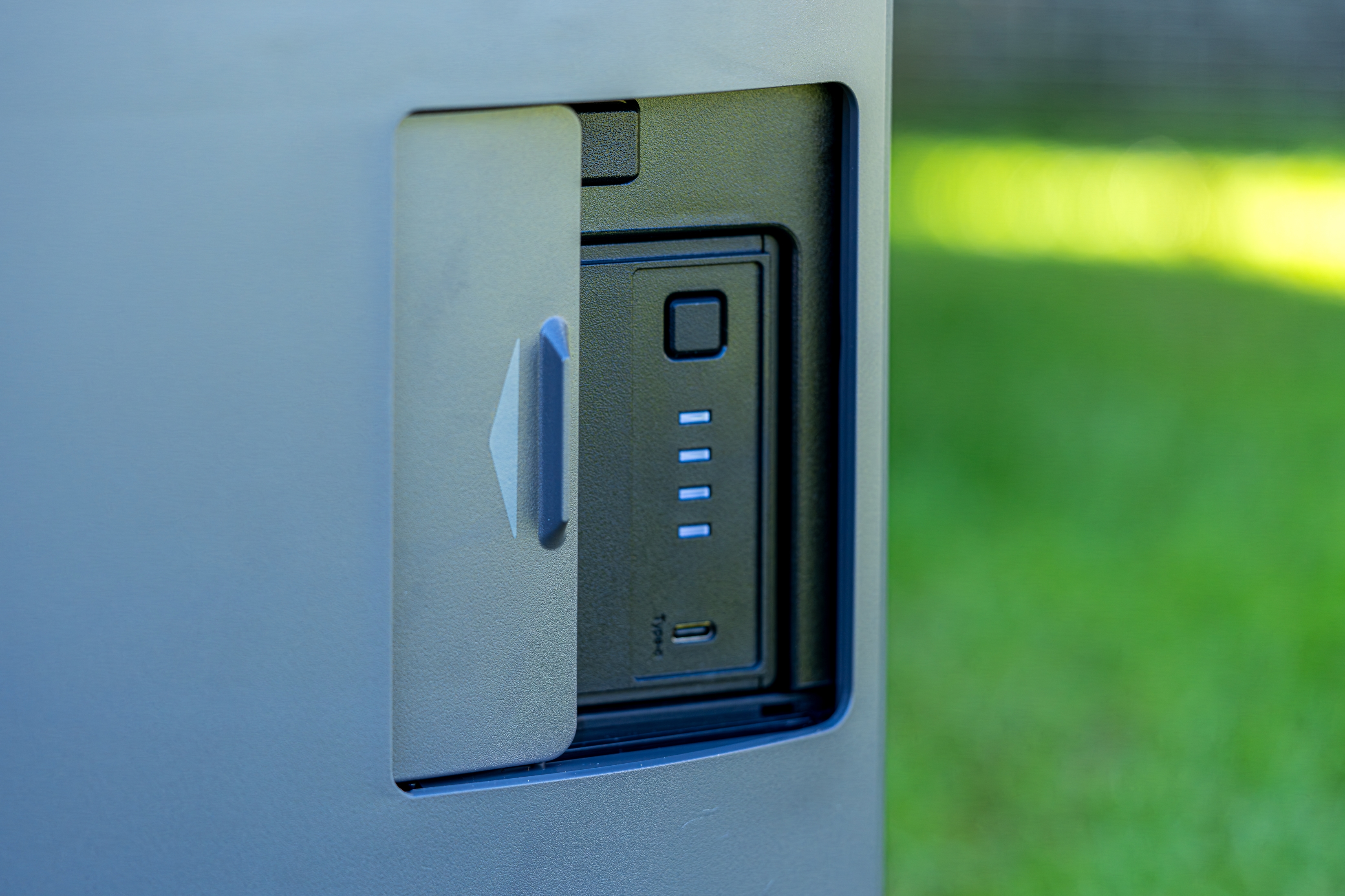 EcoFlow GLACIER Classic Kühlbox Akku und USB-C