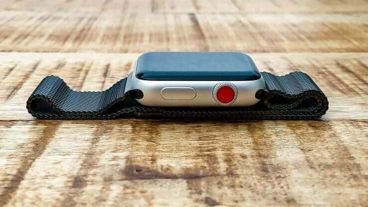 Apple Watch Series 3 Red Point