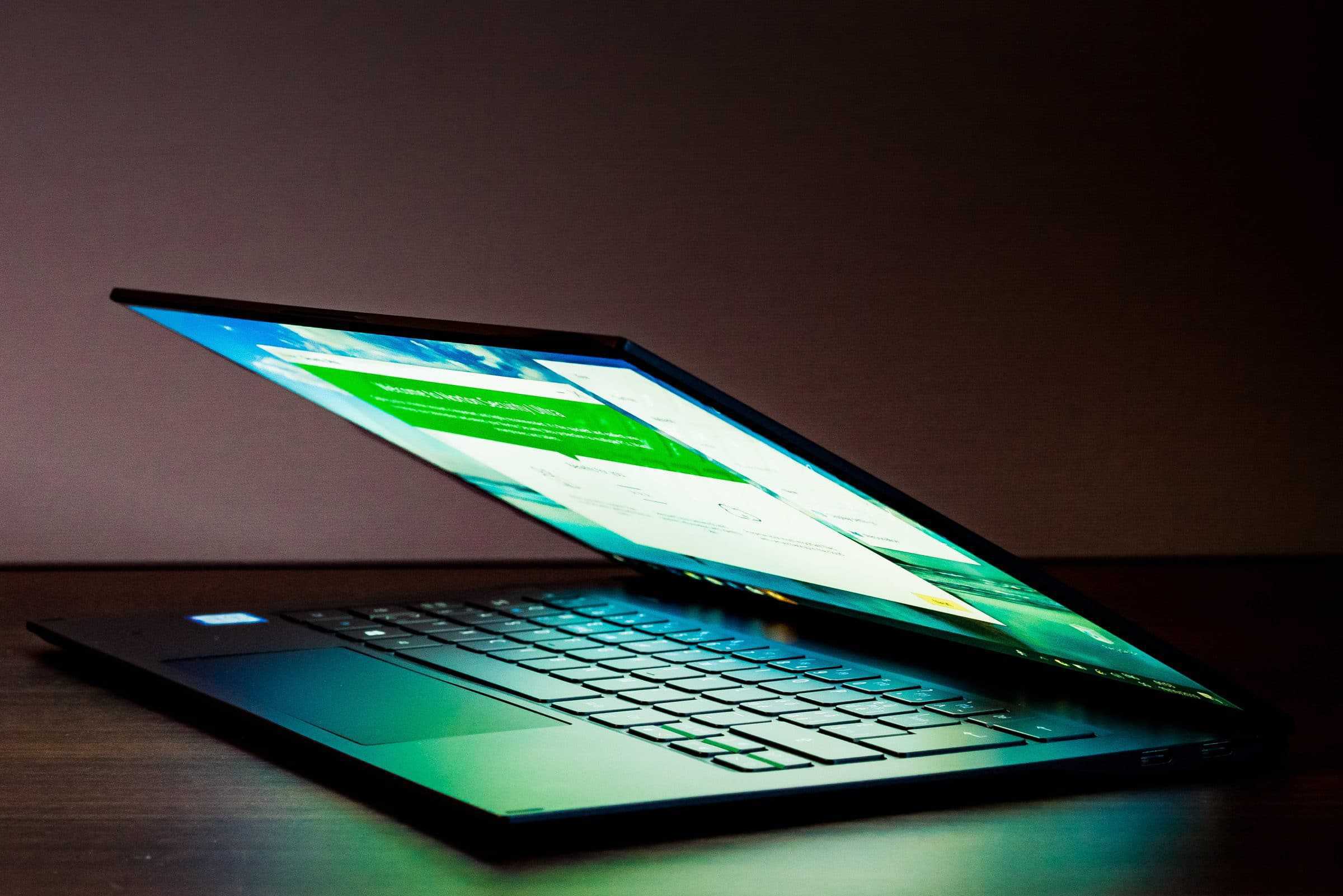 Acer Swift 7 Laptop night