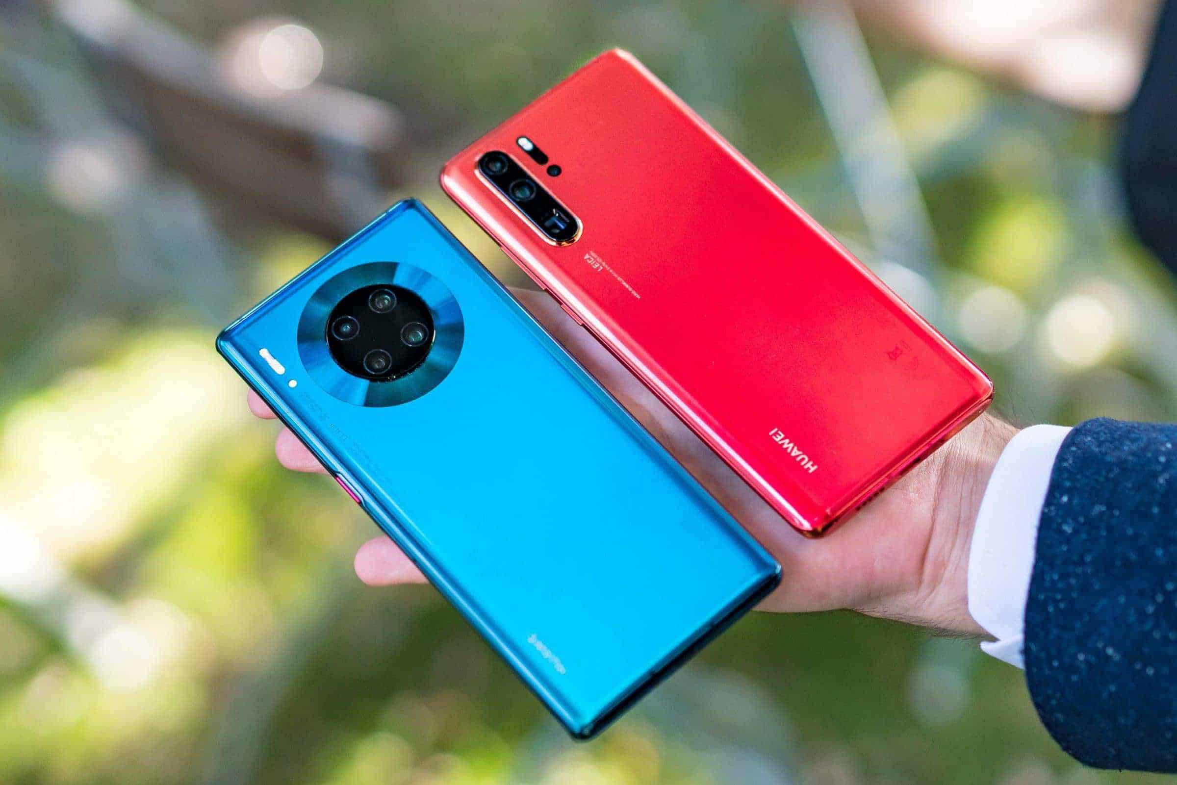 Huawei Mate 30 Pro Emerald Green versus Huawei P30 Pro Amber Sunrise Event Munich