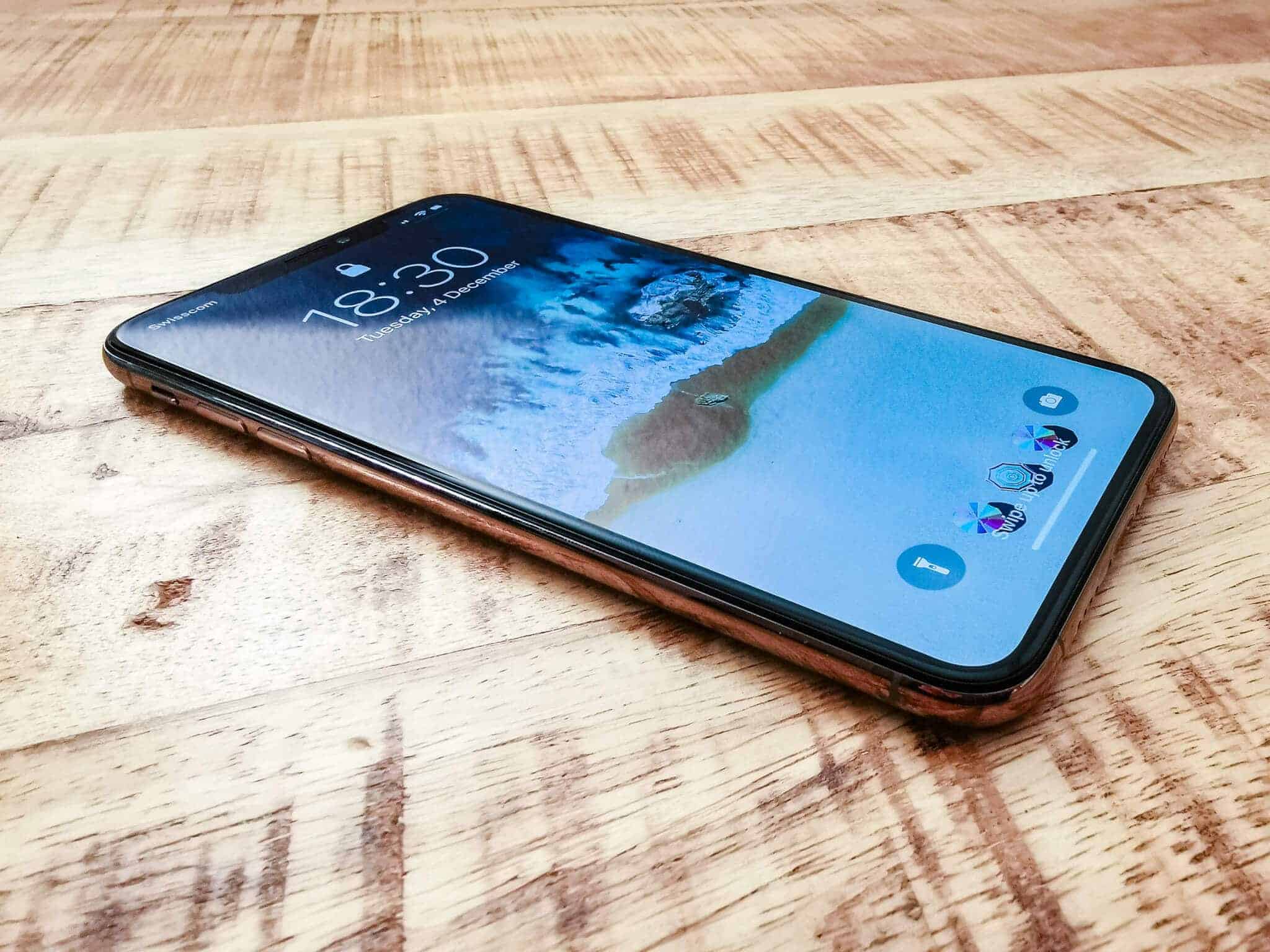 iPhone-XS-MAX-Gold-Front