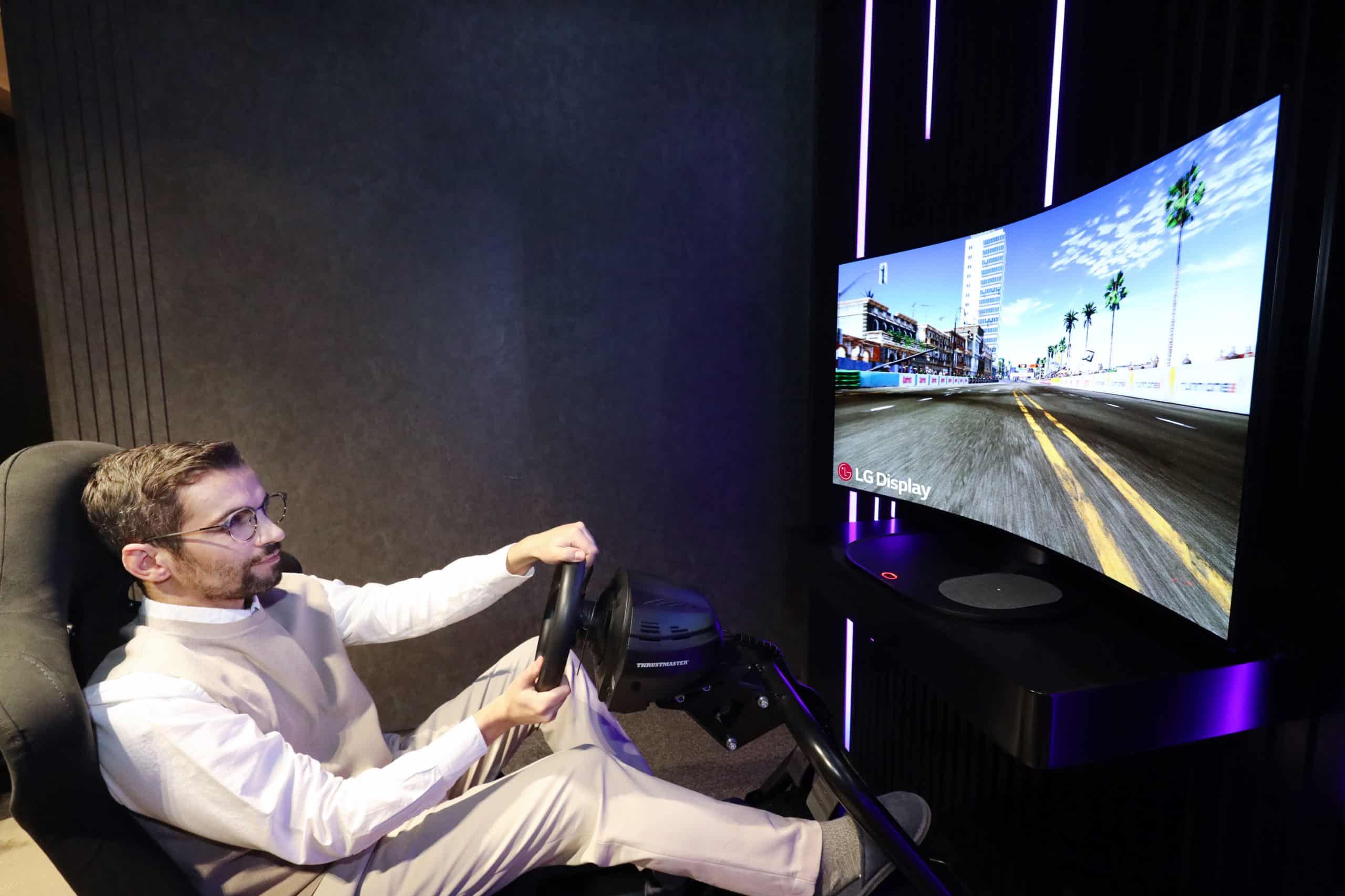 LED Bendable Cinema Sound OLED