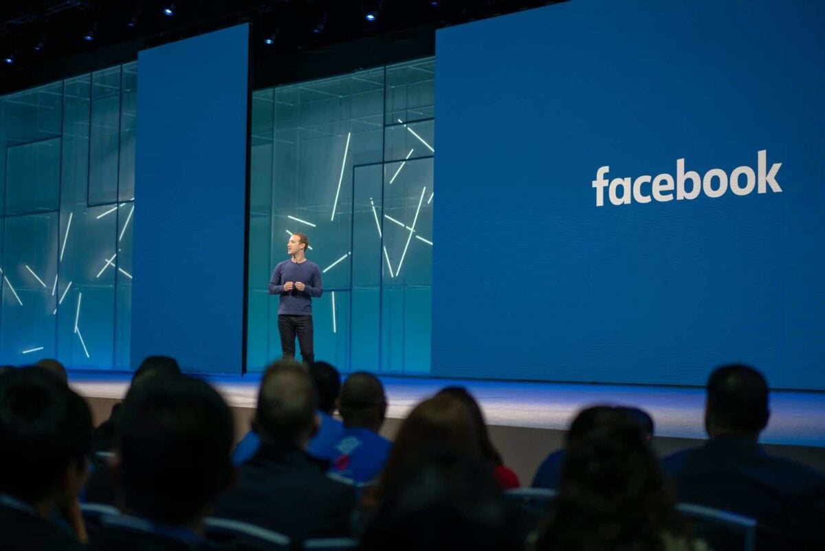 Mark-Zuckerberg-F8-Facebook-opening