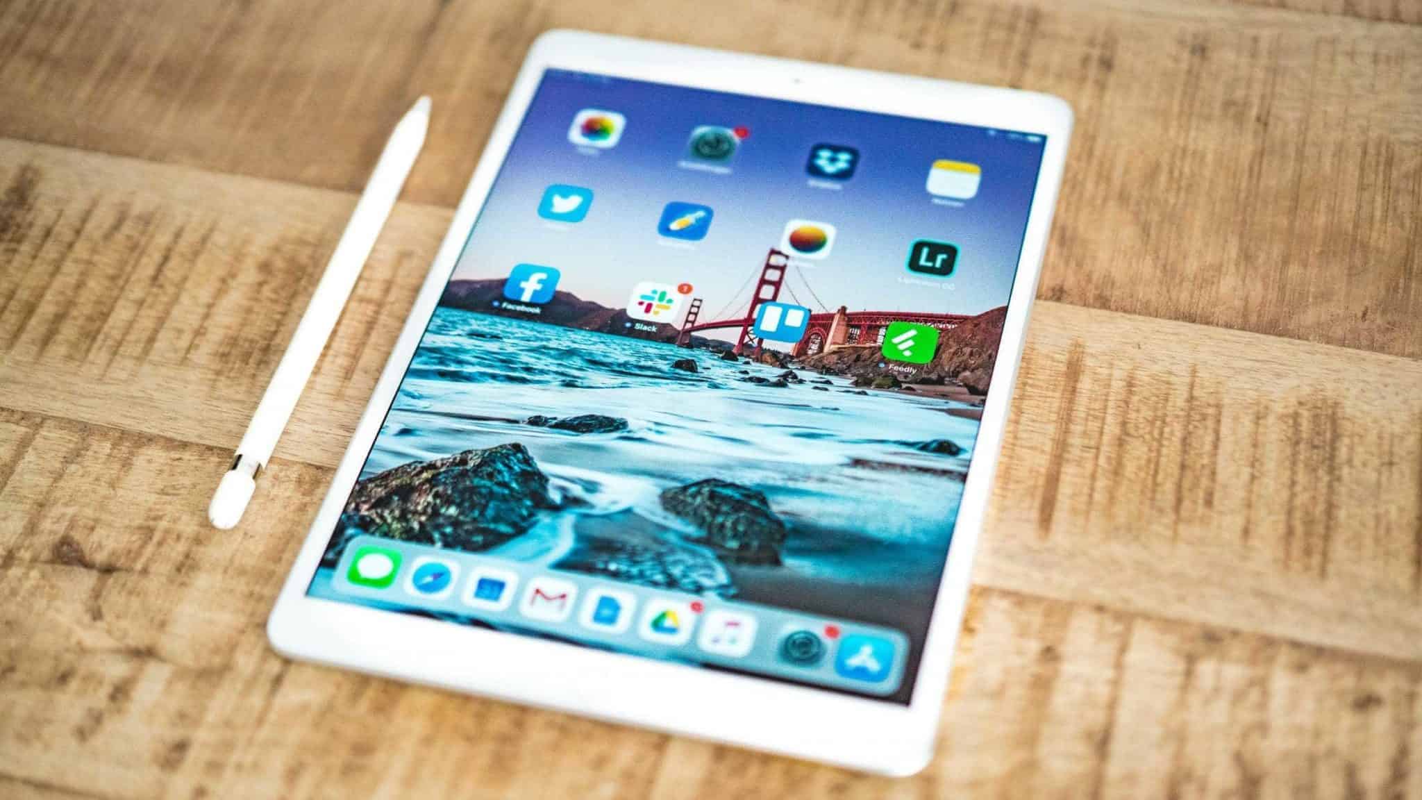 iPad-Air-2019-with-Apple-Pencil