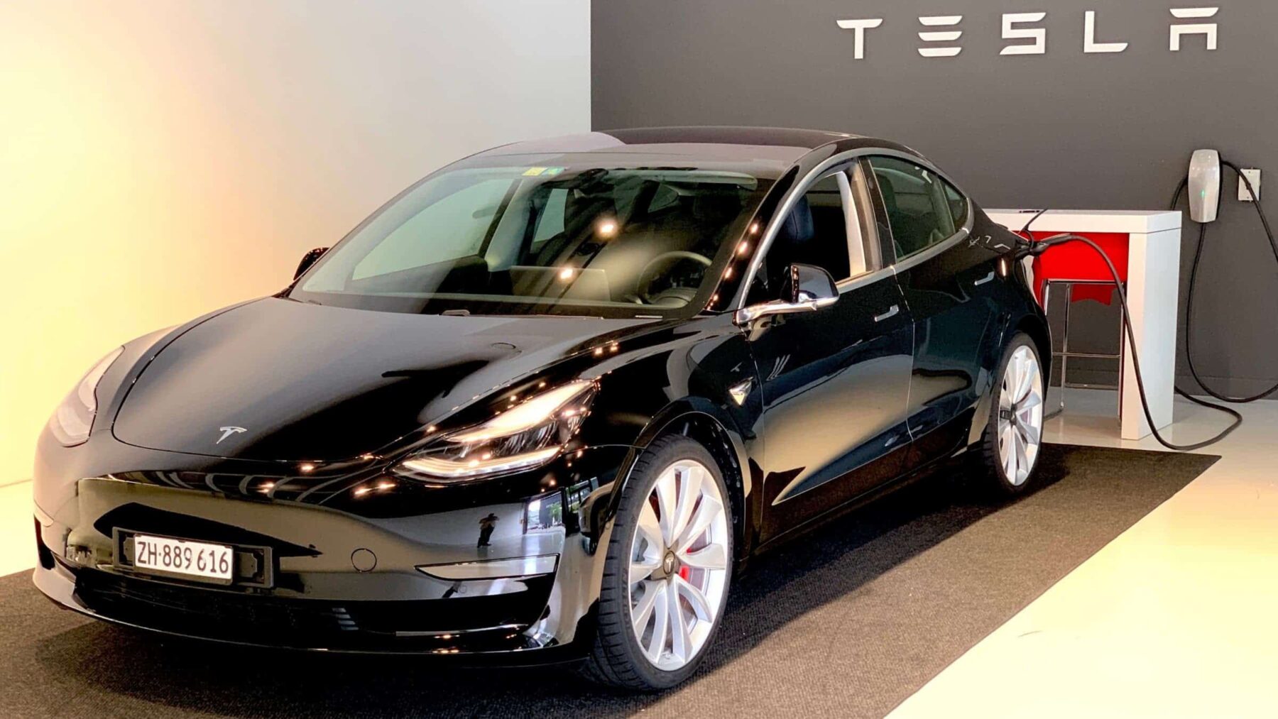 Tesla-Model-3-Main-Techgarage