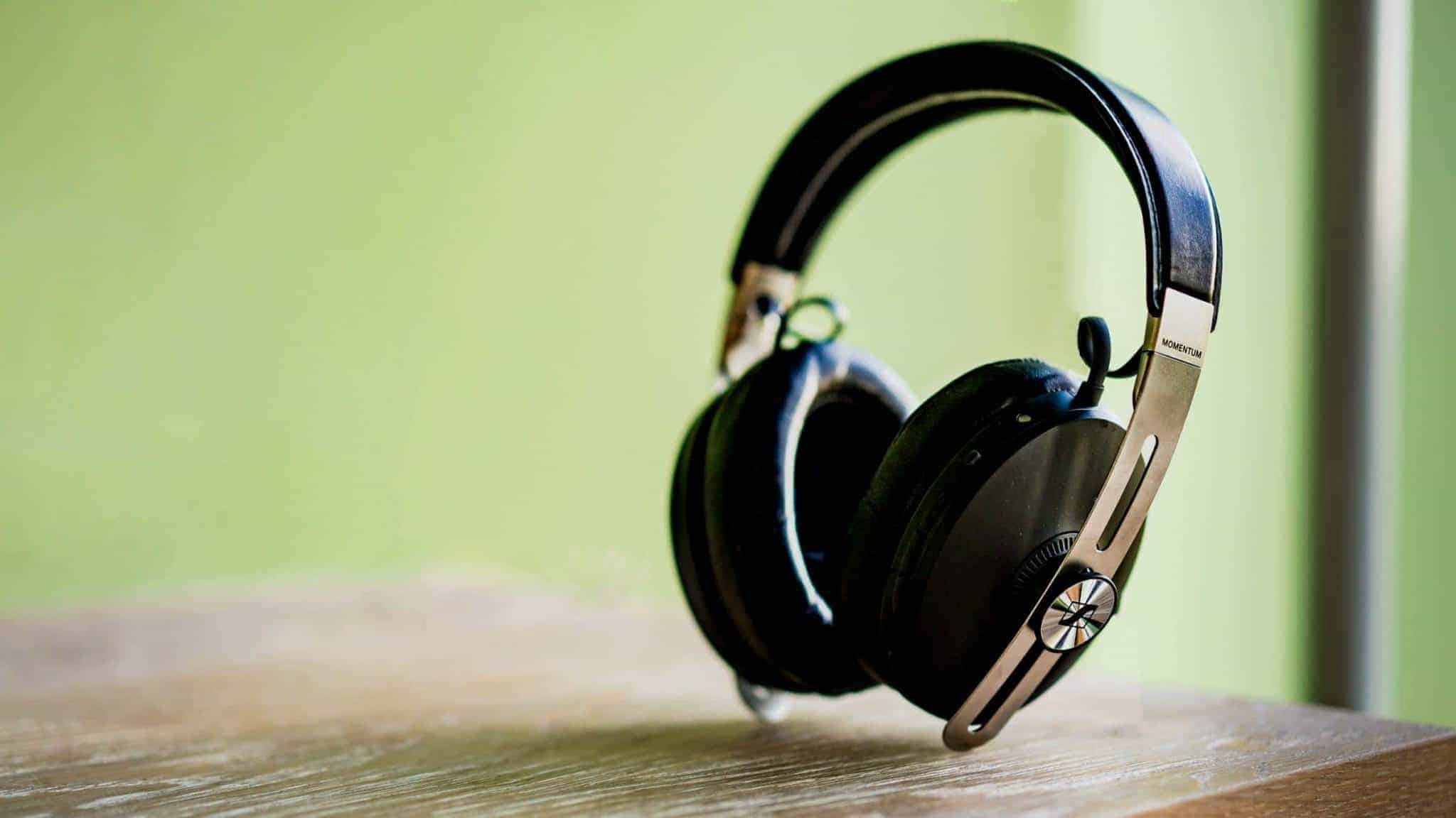 Sennheiser-MOMENTUM-Wireless-Over-Ear-Headphones-IFA-Berlin-2019