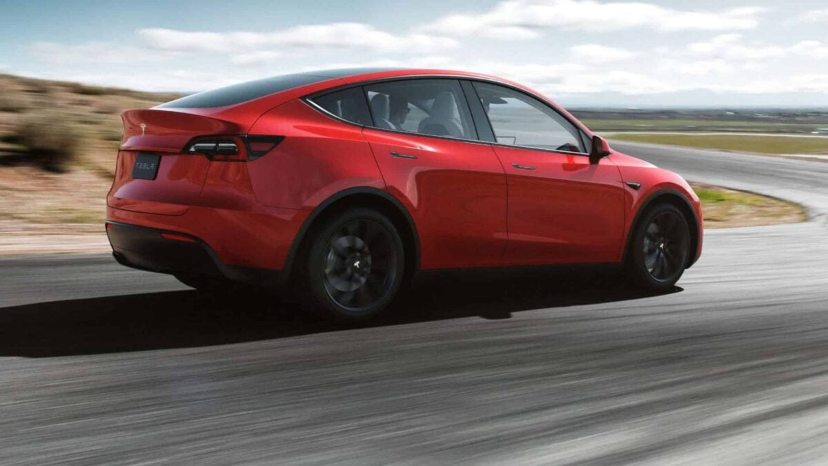 Tesla Model Y Red official press Side