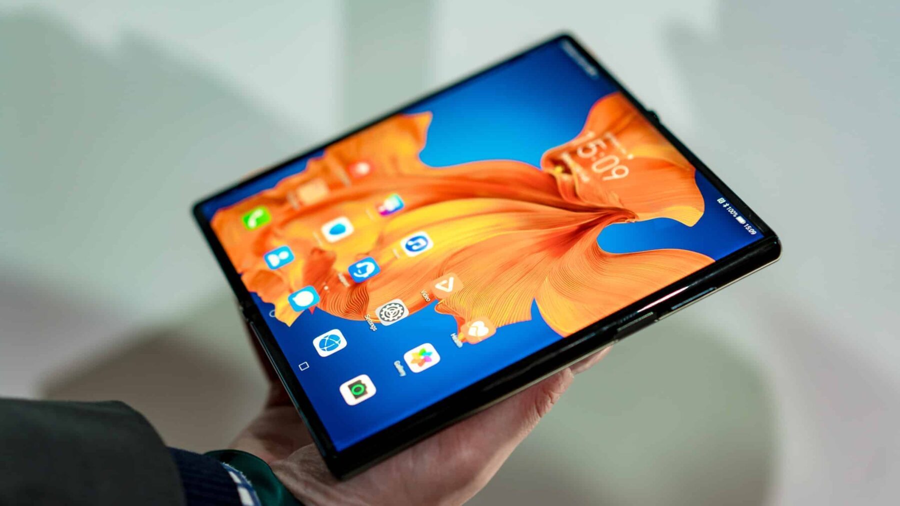 Huawei Mate Xs Front Barcelona