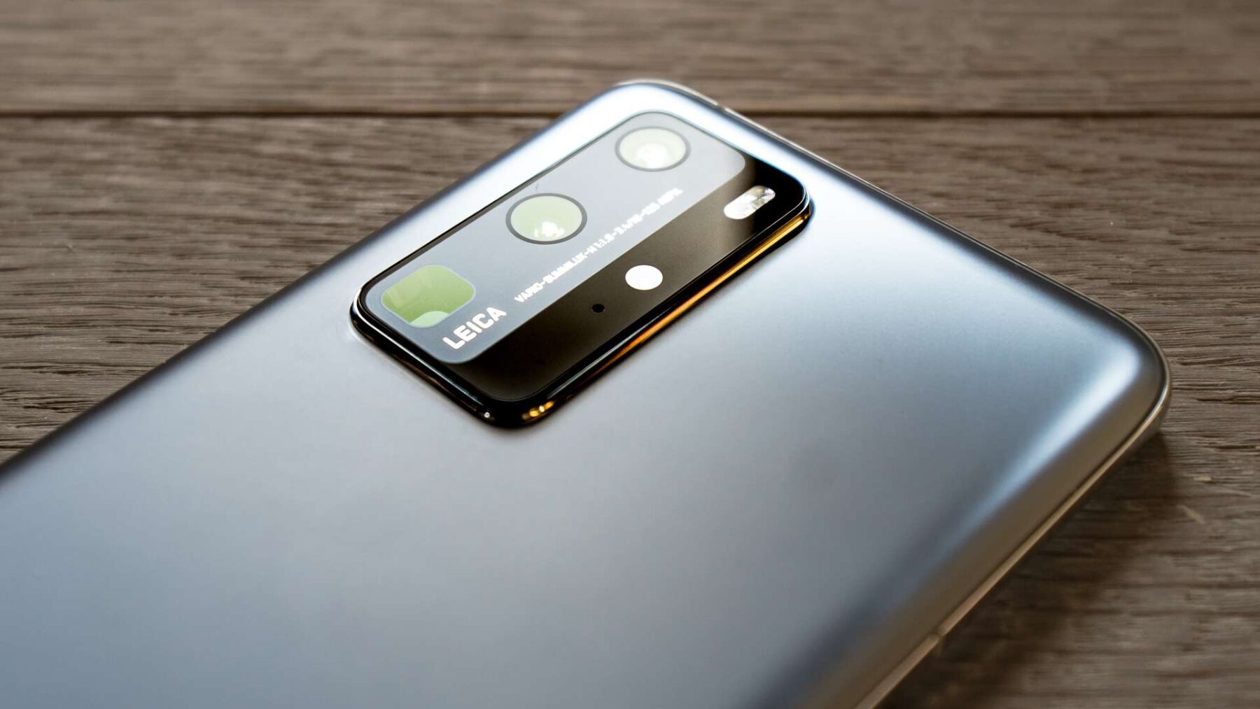 Huawei-P40-Pro-Silver-Frost-Camera