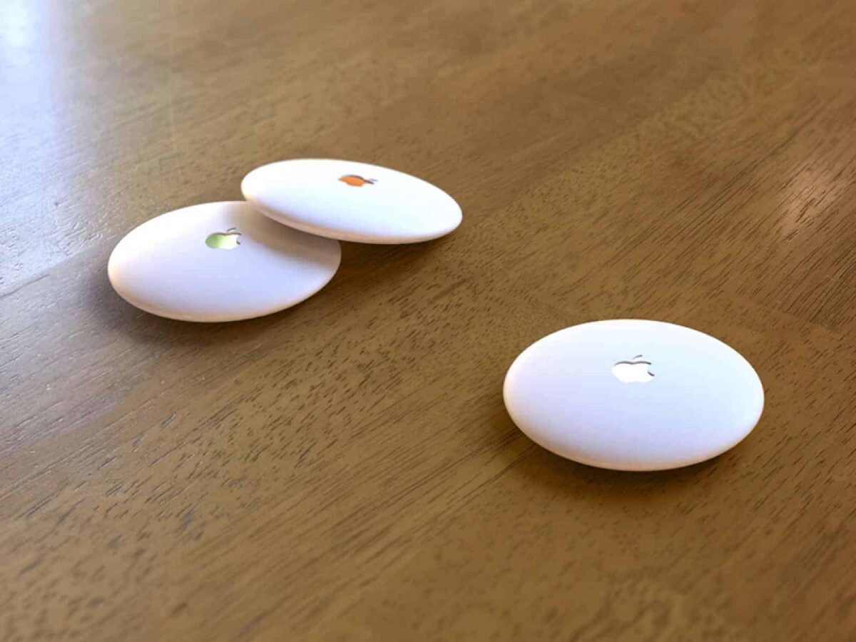 Apple AirTag Render