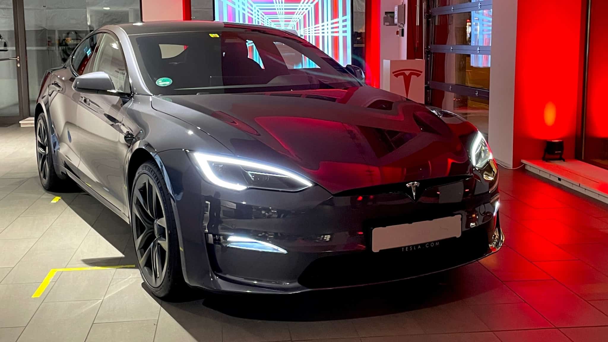 Tesla Model S Plaid Schweiz Launch