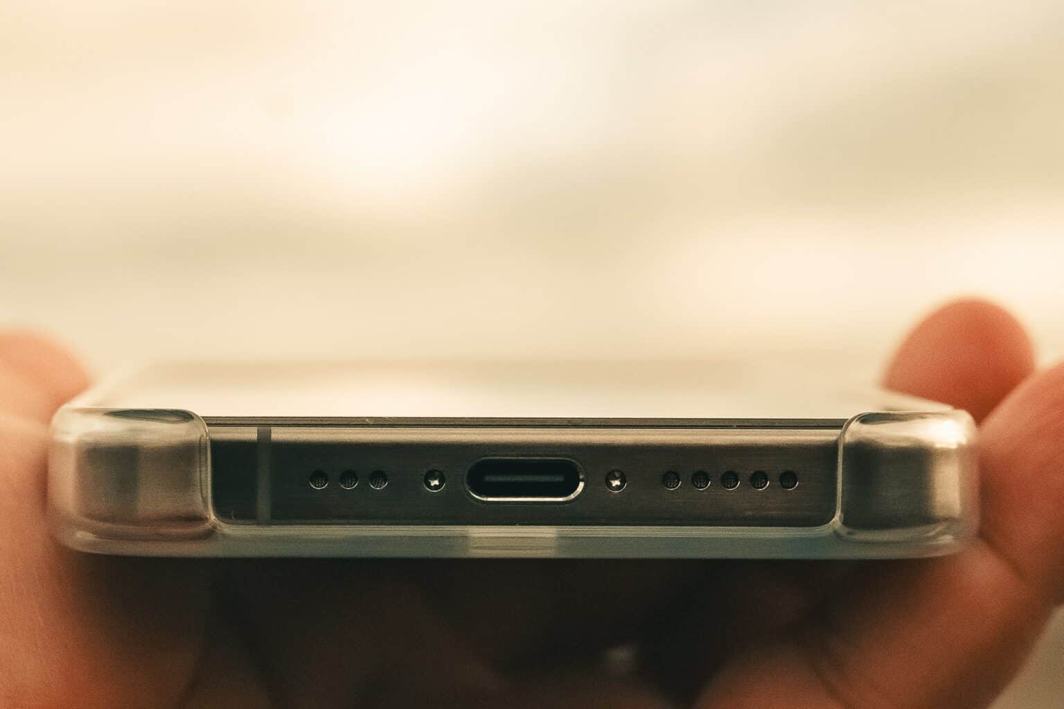 USB-C-beim-iPhone-15