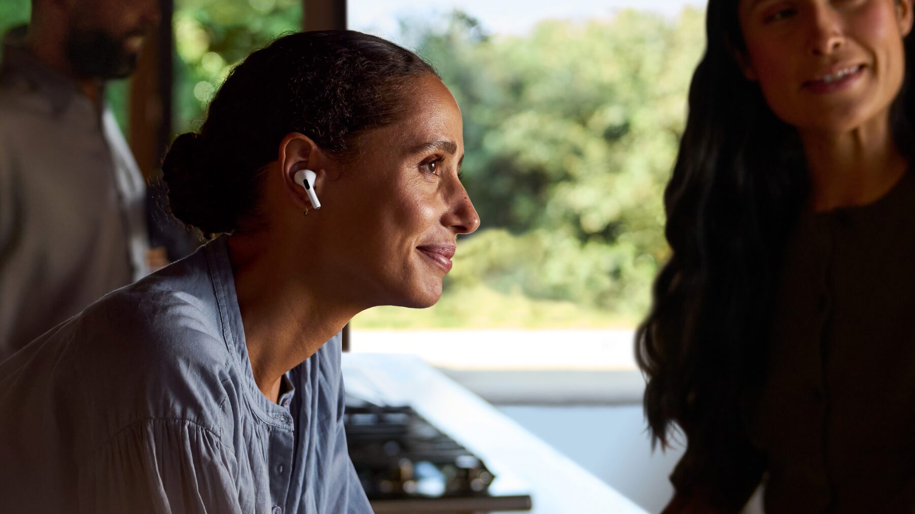 Apple-AirPods 2024