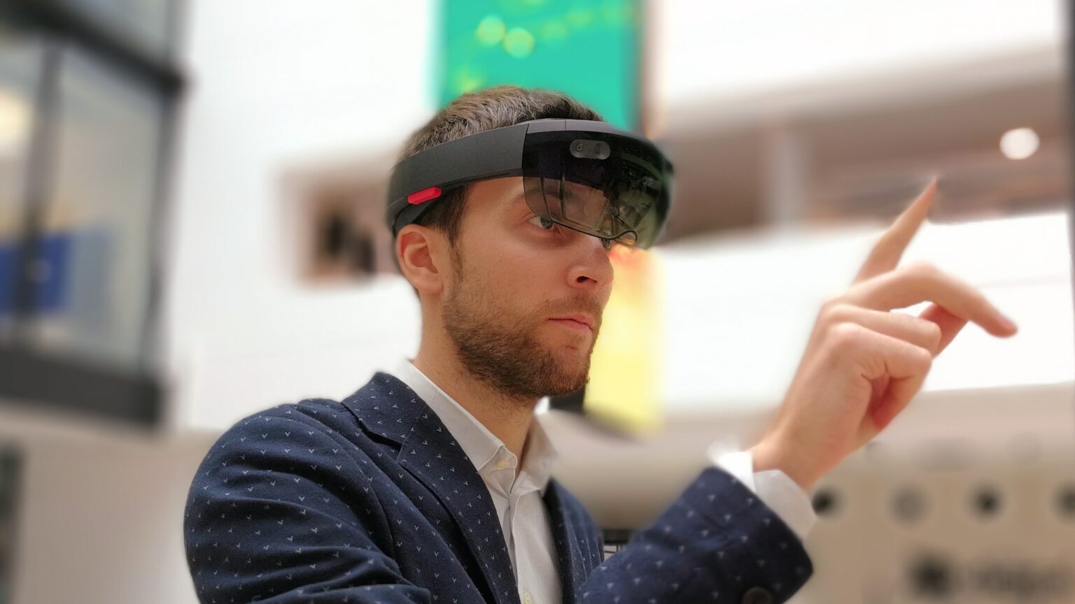 Microsoft HoloLens